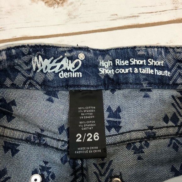 MOSSIMO AZTEC PRINT SHORTS! - Picture 4 of 5